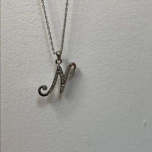 “N” pendant necklace 💍